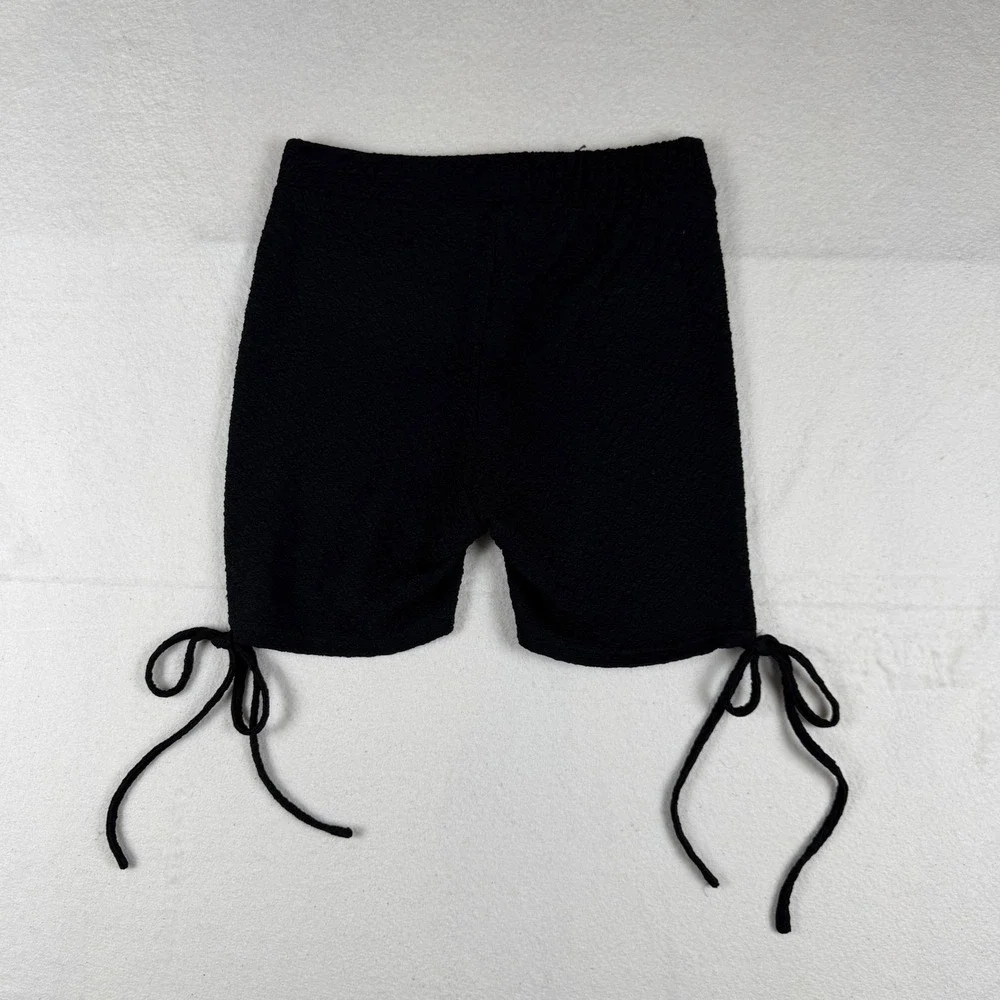 Bloomchic Black Textured Side Tie Biker Shorts Womens Size 10 NWT High Waist - Picture 8 of 9